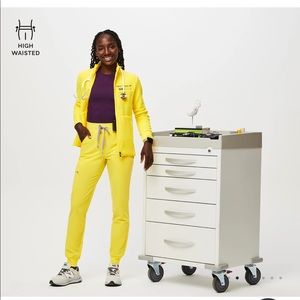 FIGS High Waisted Zamora™ Jogger Scrub Pants SZ M tall Lifesaver yellow